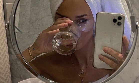 Skin Feeling Desert Dry? You Might Just Be Dehydrated